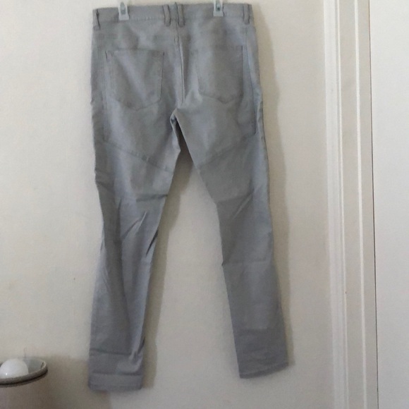 Jeans - Picture 2 of 3